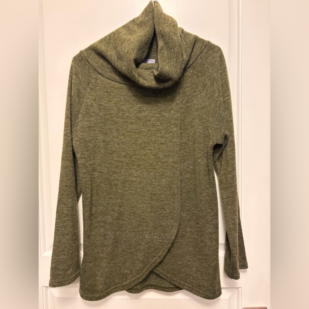 Figwood Olive Green Women's Sweater